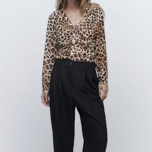 Zara Leopard print long sleeve top Sz XS NWT